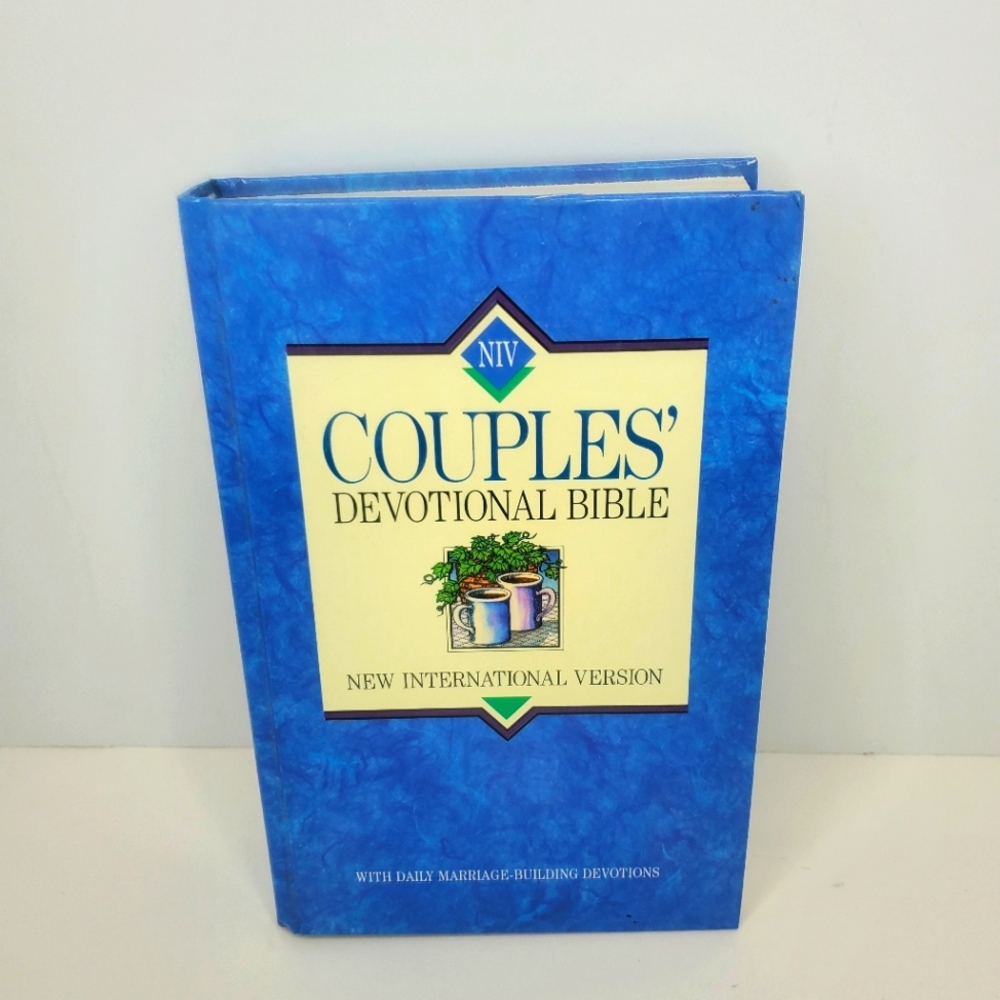 Couples' Devotional Bible: New International Version by Zondervan~Blue Hardback‎
